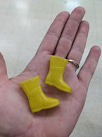 VINTAGE BARBIE SKIPPER SKOOTER MOD  YELLOW TAIWAN RUBBER RAIN BOOTS