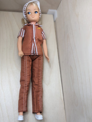 Vintage Sindy doll 1982 McDonald’s Convention 11" in uniform w shoes
