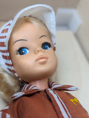 Vintage Sindy doll 1982 McDonald’s Convention 11" in uniform w shoes