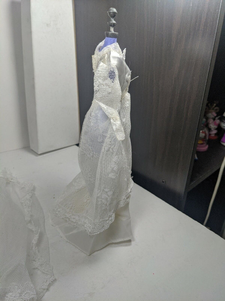 Vintage Barbie clone wedding dress and veil 