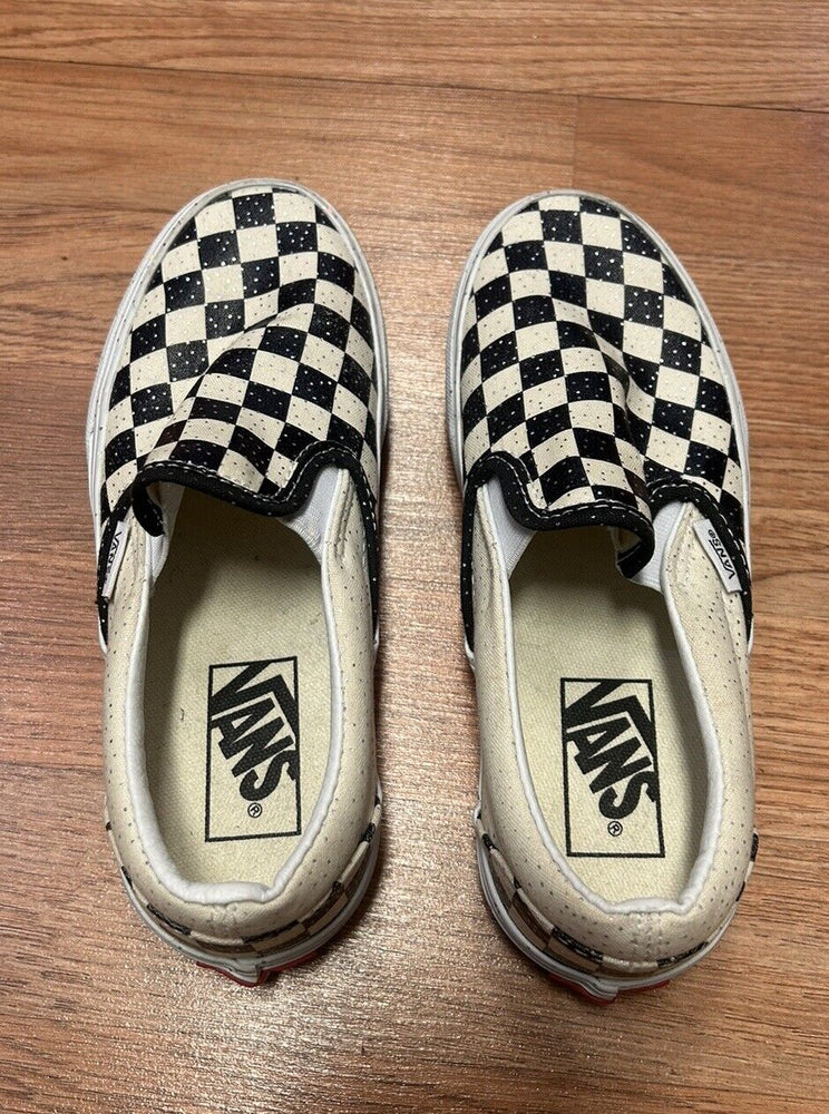 Vans Classic Slip On UnisexColor Black & white Checker Mens 3.5 Womens 5 