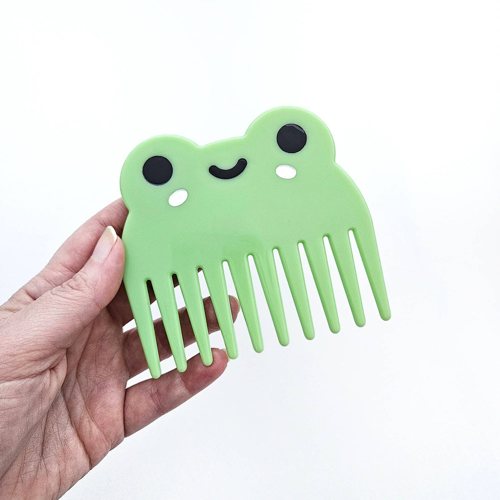 Froggy wide-tooth comb