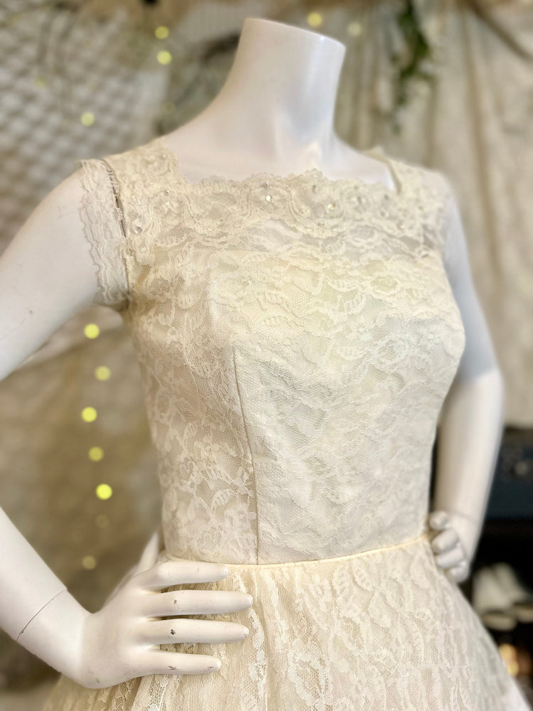 Vivinne Tiered Vintage Wedding Dress