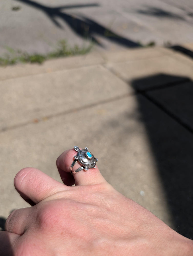 Silver turquoise Southwestern turtle ring size 7 signed by E BeGay