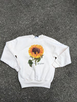 Deadstock 90s Y2k Limited Sunflower white sweat shirt in size Women's Large Men's Medium