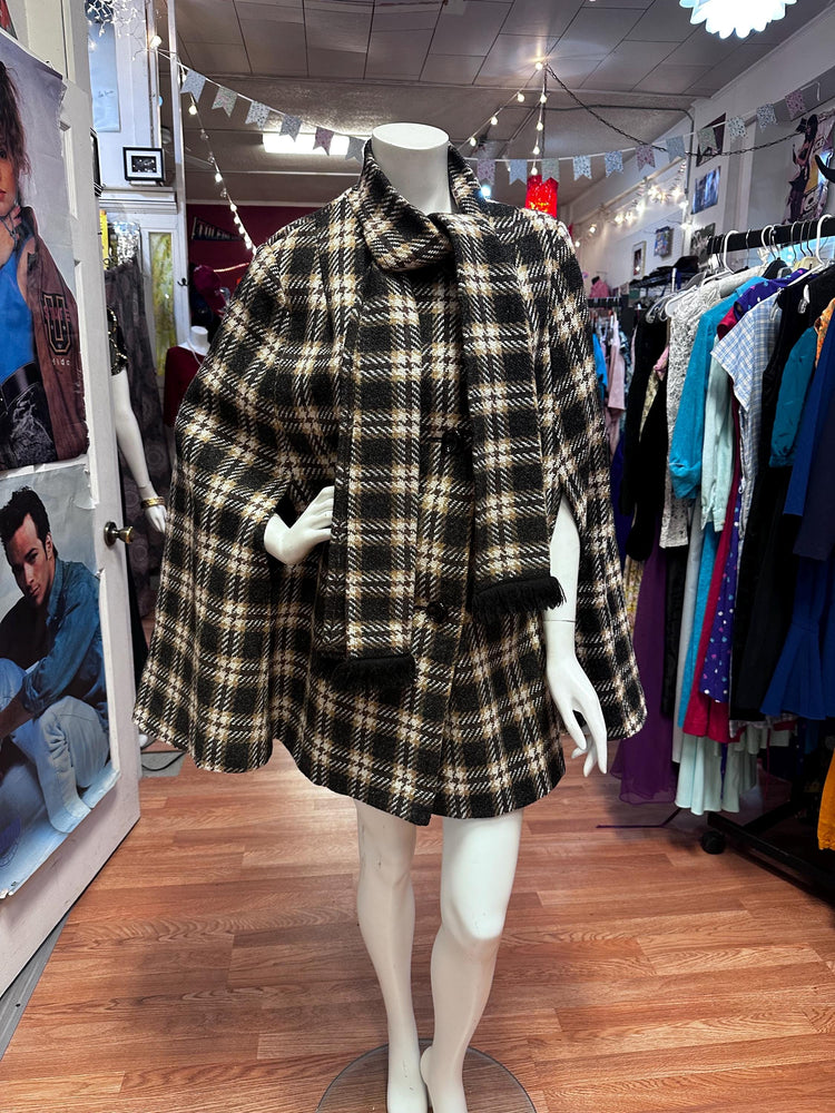 1960's Raymond of London Plaid Cape. OSFM