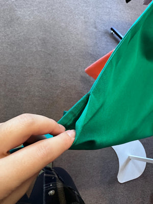 1950s Vintage Emerald Green Cocktail Wiggle Dress – Size L (Curvy Fit) – As-Is