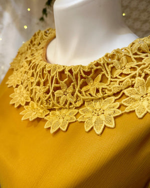 Gauzy 1970s Vintage Mustard Hippie Bridesmaid Dress with Exaggerated Collar Size Large