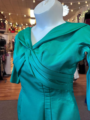 1950s Vintage Emerald Green Cocktail Wiggle Dress – Size L (Curvy Fit) – As-Is