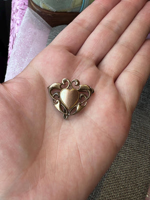 Antique Victorian Edwardian Heart Brooch Pin – “DS Co” Stamped, 1”