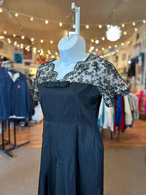 1950's Vintage Plus Size Size Large XL Classy Little Black Dress