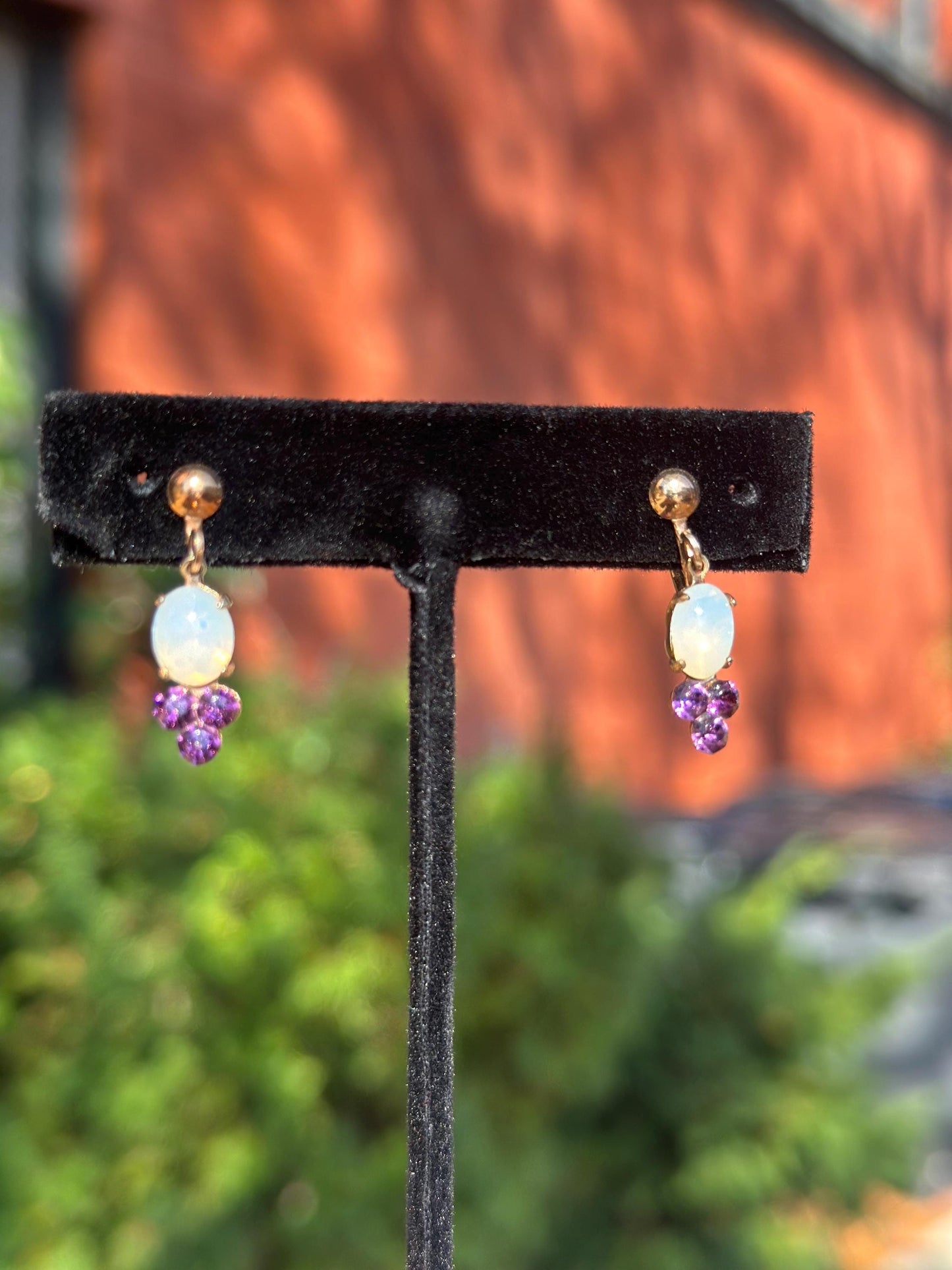 MCM Vintage 1940's-50's Goldtone Screwback Clip on Faux Created Opal Earrings