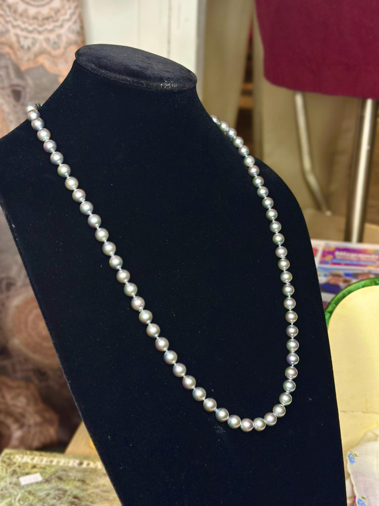 Gorgeous Vintage PM70 Marjorica Simulated Pearl Iridescent Blue Gray Pearls Single Strand Longish