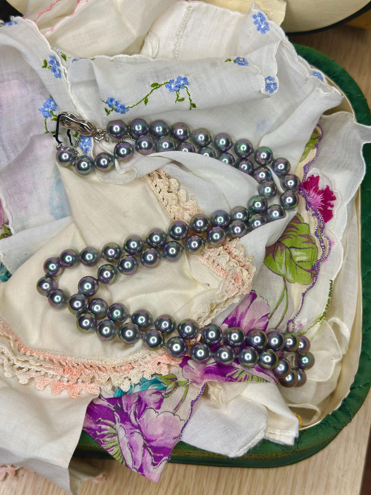 Gorgeous Vintage PM70 Marjorica Simulated Pearl Iridescent Blue Gray Pearls Single Strand Longish