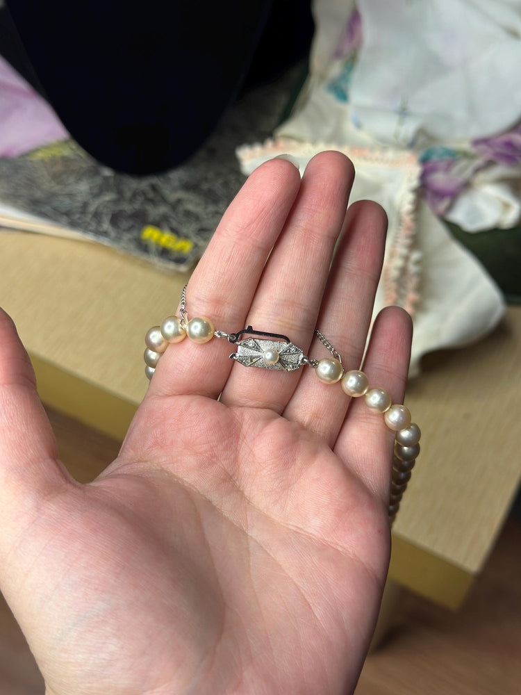 Gorgeous Vintage PM70 Marjorica Simulated Pearl Creamy White Single Strand Hand Knotted Sterling Silver Clasp