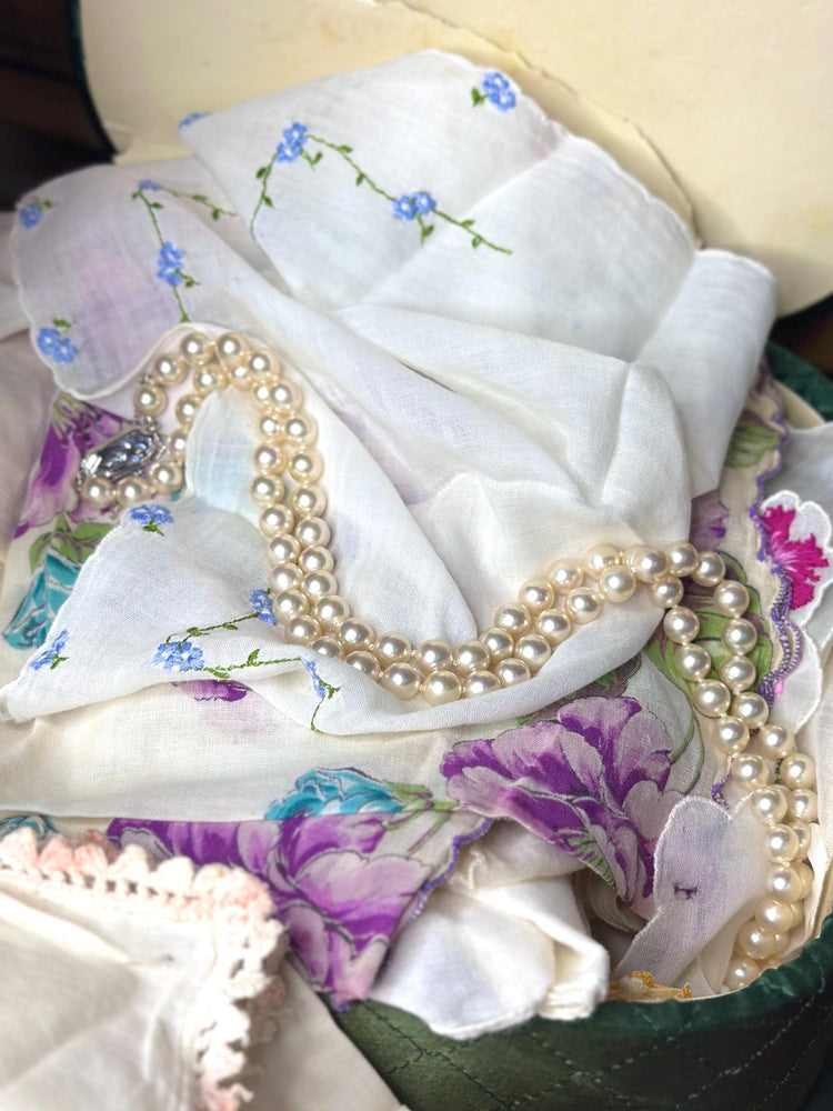 Gorgeous Vintage PM70 Marjorica Simulated Pearl Creamy White Single Strand Hand Knotted Sterling Silver Clasp