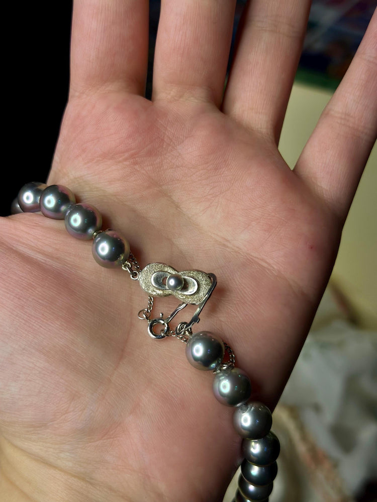 Gorgeous Vintage PM70 Marjorica Simulated Pearl Iridescent Blue Gray Pearls Single Strand Longish