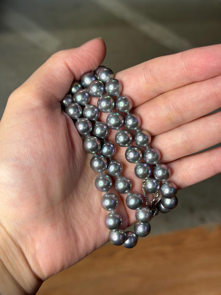 Gorgeous Vintage PM70 Marjorica Simulated Pearl Iridescent Blue Gray Pearls Single Strand Longish