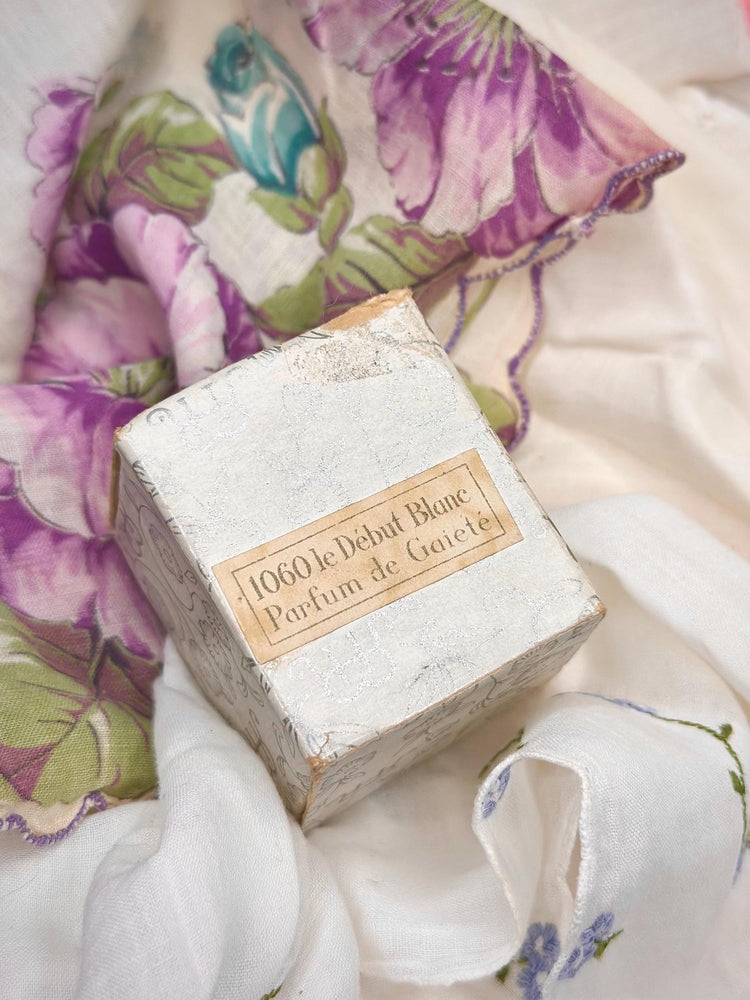 Antique 1920's Ultra Rare Le Debut Blanc Richard Hudnut Parfum de Gaiete Mini Bottle
