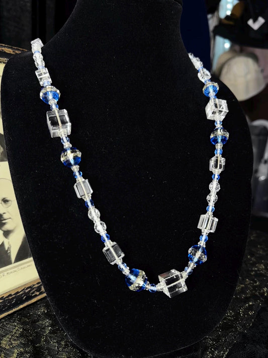 Vintage Art Deco 1920's-30's Czech Glass Bead Necklace.