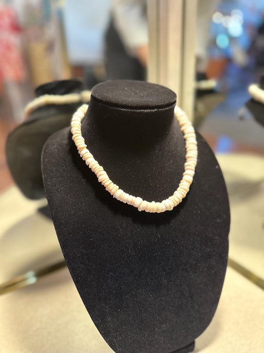 Vintage 60's or 70's Hawaiian Handmade Chunky Puka Shell Necklace