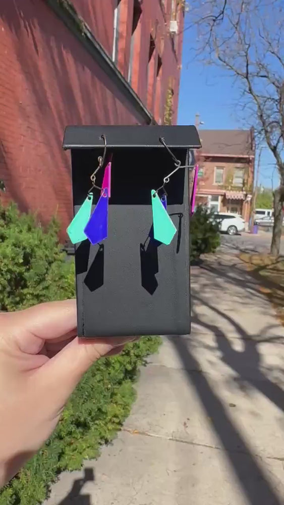 
            
                Load and play video in Gallery viewer, Video
            
        