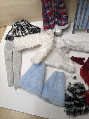 MGA Bratz Wintertime Wonderland Jade With Accessories Clothes Incomplete