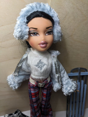 MGA Bratz Wintertime Wonderland Jade With Accessories Clothes Incomplete