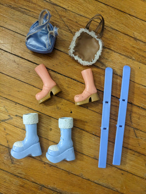 Vintage Bratz Wintertime Wonderland Yasmin Blue Boots Skis Bags Lot As Is 